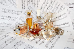 Parfümler Arasındaki Farklar ve Parfüm Alırken Dikkat Etmeniz Gerekenler