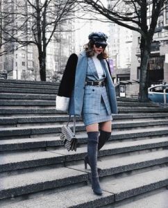 Diz Üstü Çizme Kombinleri - Diz Üstü Çizme Nasıl Kombinlenir? Sokak Modası ve Trendler moda kombin Diz Üstü Çizme Çizme Kombinleri Çizme Ayakkabı Kombinleri Diz Üstü Çizme Kombinleri - Diz Üstü Çizme Nasıl Kombinlenir?