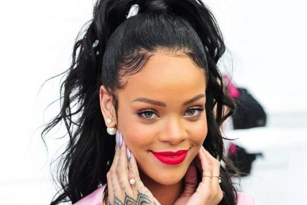 Fenty Beauty İncelemesi | Rihanna'nın Favori Güzellik Ürünleri