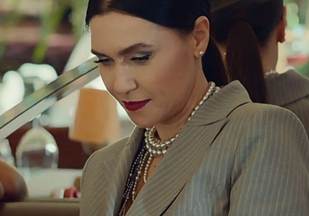 Yasak Elma 1. Bölüm Kıyafetleri Yasak Elma Kıyafetleri Yasak Elma 1. Bölüm Yasak Elma Şevval Sam Yasak Elma Dizi Kıyafetleri Dizi kıyafeti Yasak Elma 1. Bölüm Kıyafetleri