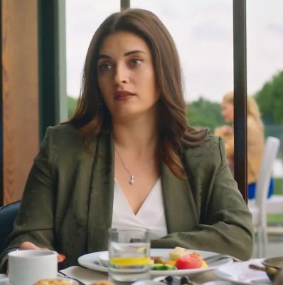 Ufak Tefek Cinayetler 26. Bölüm Kıyafetleri  