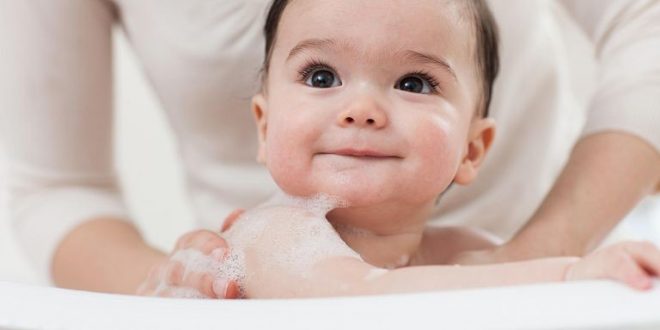 Bebek Banyo Ritüeli ve Bakımı Nasıl Olmalıdır?