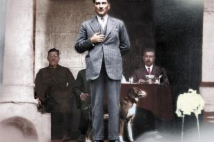 Atatürk İle Bitmeyecek Moda