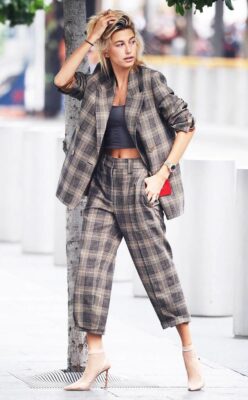 Hailey Baldwin Bieber'ın Stili ve Kombinleri Hailey Baldwin Stili Hailey Baldwin Bieber'ın Stilini İnceliyoruz Hailey Baldwin Bieber'ın Stili Hailey Baldwin Hailey Baldwin Bieber'ın Stili ve Kombinleri