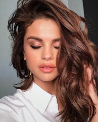 Selena Gomez'in Makyaj Stilini İnceliyoruz Selena Gomez'in Makyajı Nasıl Yapılır Selena Gomez'in Makyajı Selena Gomez'in Makyaj Stilini İnceliyoruz Selena Gomez'in Makyaj Stili Selena Gomez makyaj Selena Gomez'in Makyaj Stilini İnceliyoruz