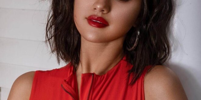 Selena Gomez Makyaj Markası Çıkarıyor